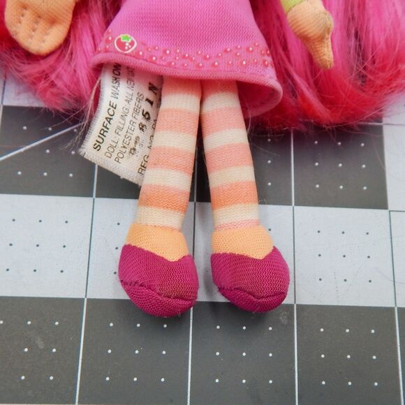 Hasbro American Greetings Strawberry Shortcake Raspberry Soft Doll 2009 Toy 6” - Picture 3 of 8